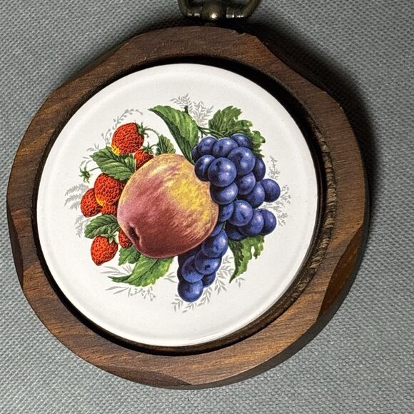 Vintage Jerry Abrams Fruit Peach Wall Plaque Cottage Decor Ceramic Tile & Wood - Picture 3 of 7